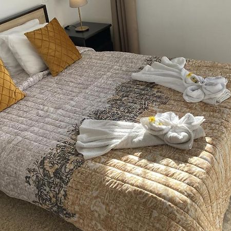 Patras Golden Suite ภายนอก รูปภาพ