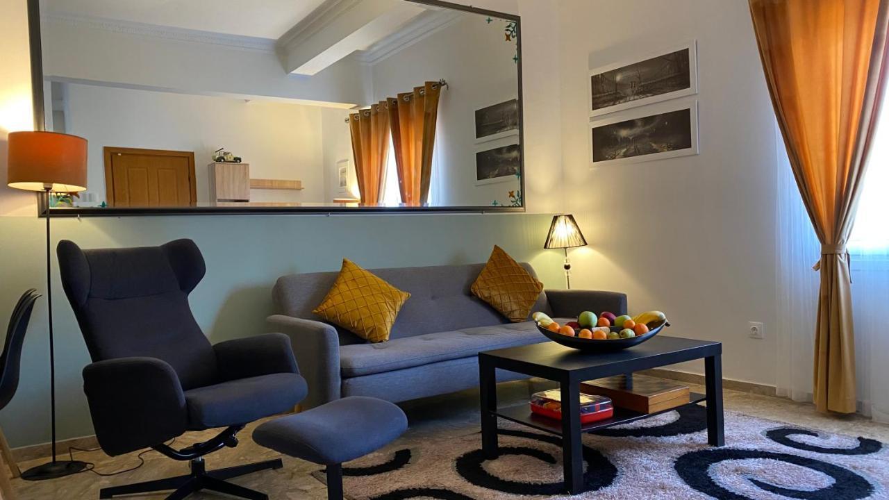 Patras Golden Suite ภายนอก รูปภาพ