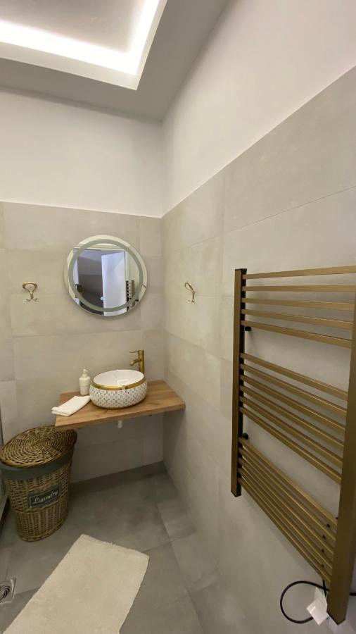 Patras Golden Suite ภายนอก รูปภาพ