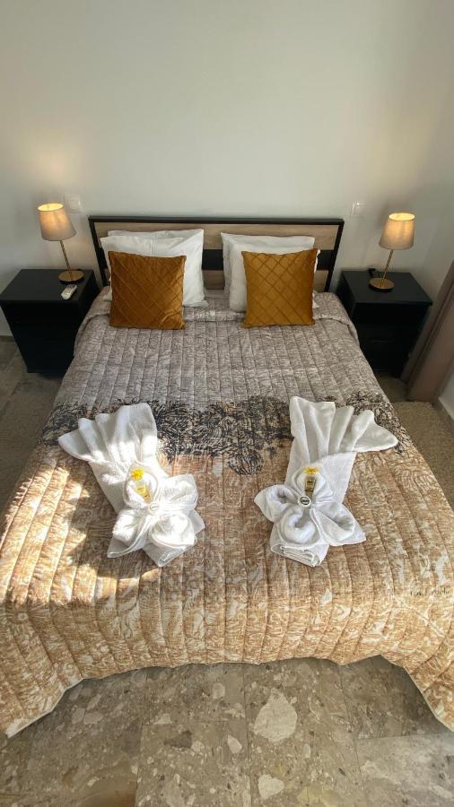 Patras Golden Suite ภายนอก รูปภาพ