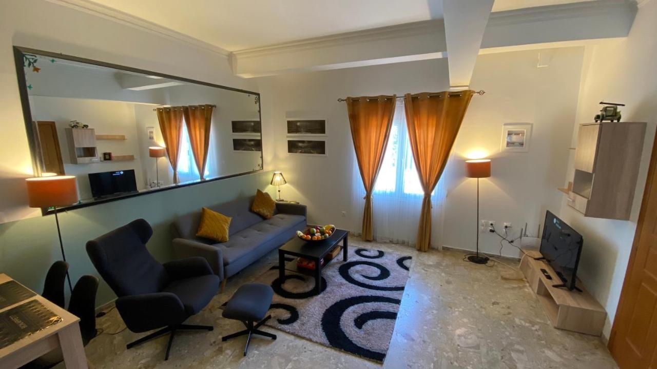 Patras Golden Suite ภายนอก รูปภาพ