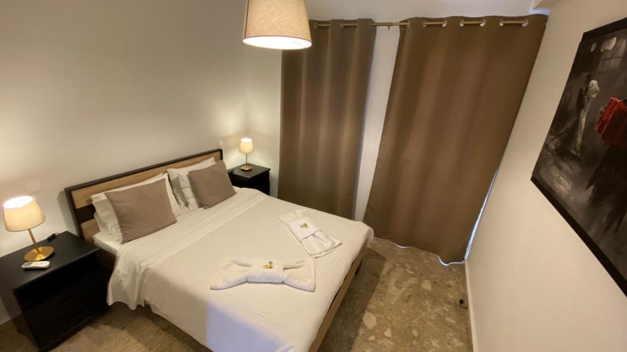 Patras Golden Suite ภายนอก รูปภาพ