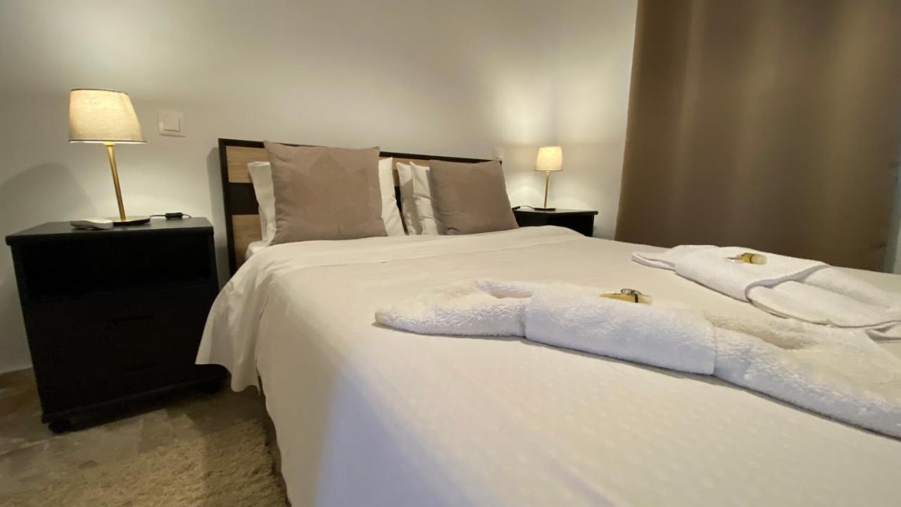 Patras Golden Suite ภายนอก รูปภาพ