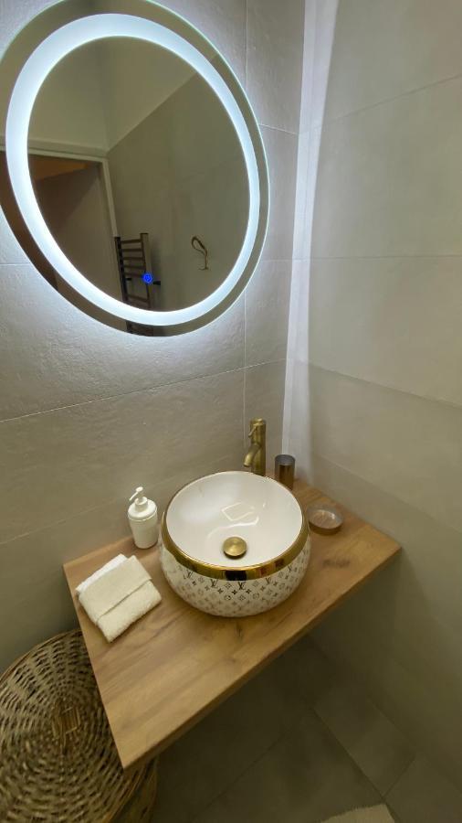 Patras Golden Suite ภายนอก รูปภาพ