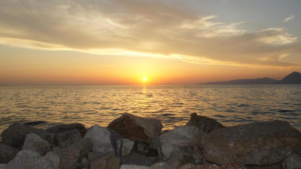 Patras Golden Suite ภายนอก รูปภาพ